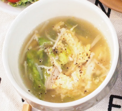 レタスとたまごの中華スープ